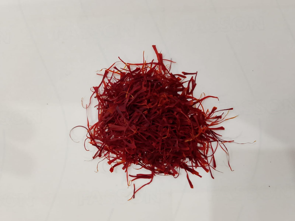 Pangi Hills Kesar saffron strands close view